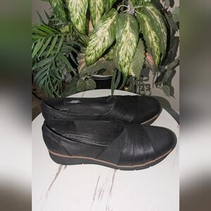 Btrue By Baretraps Women's Slip On